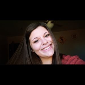 Meet your Posher, Ashleigh